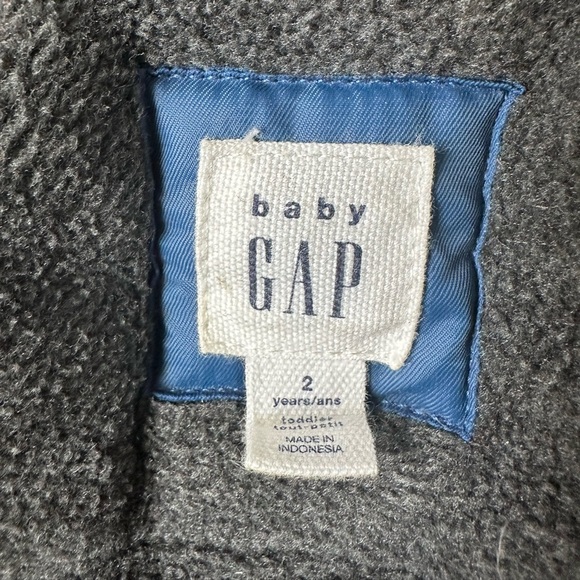 Down Winter Jacket - GAP - 2T - Picture 3 of 4